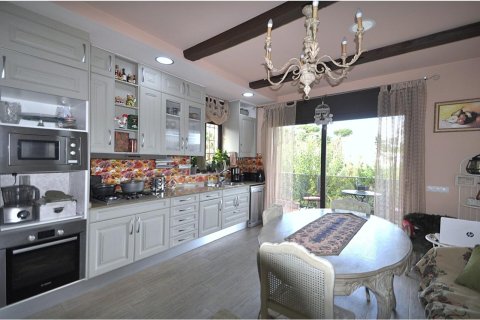 Сasa de 5 dormitorios en venta en Lloret de Mar, Gerona, Cataluña, Spain № 1361 - foto 15