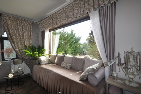 Сasa de 5 dormitorios en venta en Lloret de Mar, Gerona, Cataluña, Spain № 1361 - foto 4