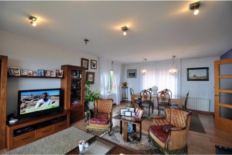 Купить дом в Льорет-де-Мар, Испания с 7 комнат, № 1363 - фото 2