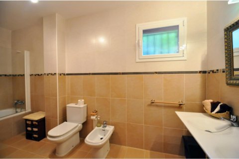 Купить дом в Льорет-де-Мар, Испания с 7 комнат, № 1363 - фото 11