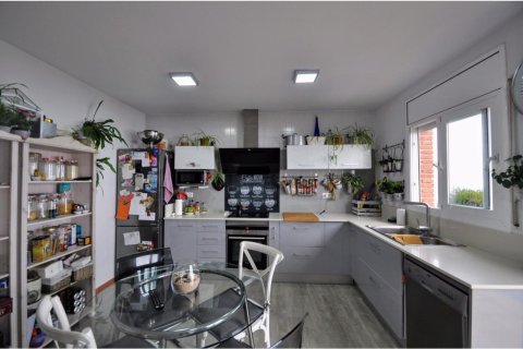 Купить дом в Льорет-де-Мар, Испания с 7 комнат, № 1363 - фото 3