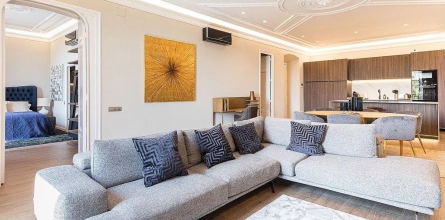 Apartamento de 2 dormitorios en venta en Barcelona, Cataluña, Spain № 1364