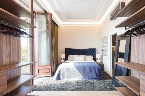 Apartamento de 2 dormitorios en venta en Barcelona, Cataluña, Spain № 1364 - foto 19