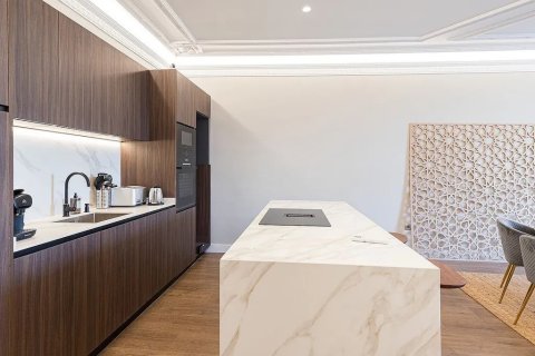 Apartamento de 2 dormitorios en venta en Barcelona, Cataluña, Spain № 1364 - foto 10