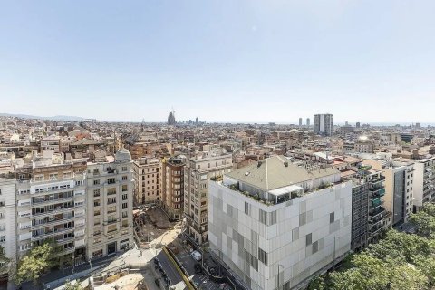 Купить квартиру в Барселона, Испания с 3 комнаты, 95м², № 1366 - фото 18