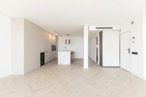 Купить квартиру в Барселона, Испания с 3 комнаты, 95м², № 1366 - фото 9