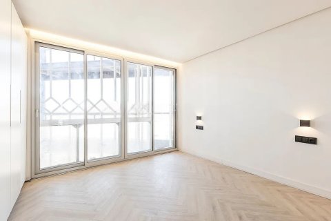 Купить квартиру в Барселона, Испания с 3 комнаты, 95м², № 1366 - фото 29