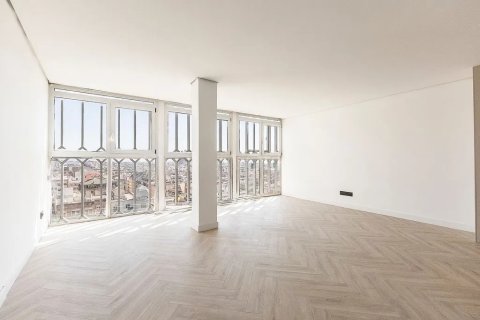 Купить квартиру в Барселона, Испания с 3 комнаты, 95м², № 1366 - фото 13