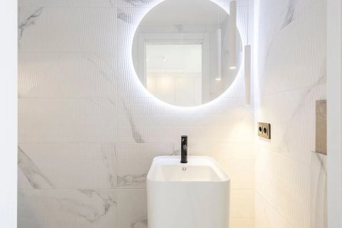 Купить квартиру в Барселона, Испания с 3 комнаты, 95м², № 1366 - фото 20