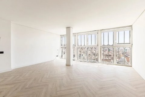 Купить квартиру в Барселона, Испания с 3 комнаты, 95м², № 1366 - фото 14