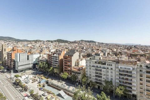 Купить квартиру в Барселона, Испания с 3 комнаты, 95м², № 1366 - фото 19