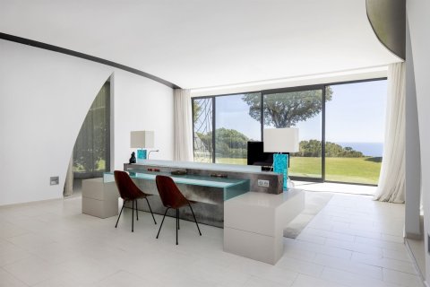 Купить квартиру в Сан-Андреу-де-Льяванерес, Испания с 8 комнат, № 1367 - фото 11