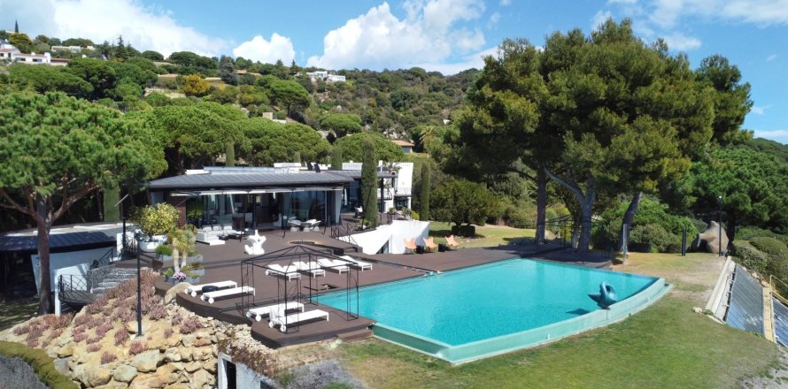 Квартира с 7 спальнями в Сан-Андреу-де-Льяванересе, Барселона, Каталония, Испания № 1367