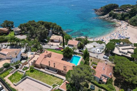 Дом с 5 спальнями в Бланесе, Герона, Каталония, Испания № 2470