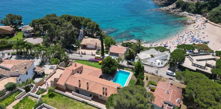 Дом с 5 спальнями в Бланесе, Герона, Каталония, Испания № 2470