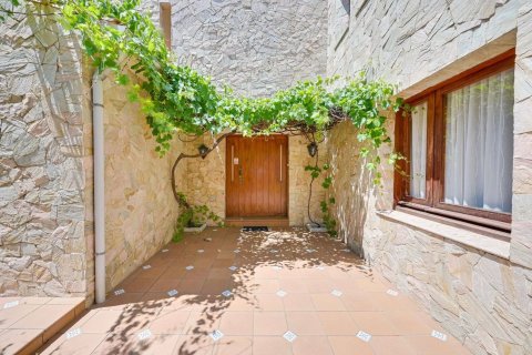 Купить дом в Бланес, Испания с 5 спален, 654м², № 2470 - фото 24