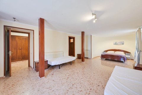 Купить дом в Бланес, Испания с 5 спален, 654м², № 2470 - фото 4