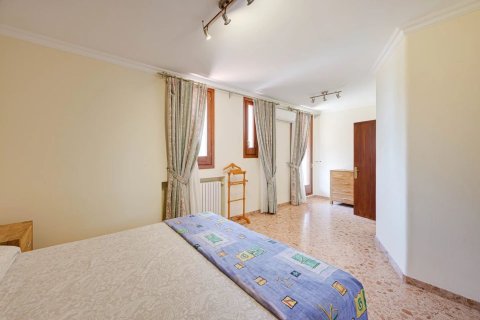 Купить дом в Бланес, Испания с 5 спален, 654м², № 2470 - фото 5