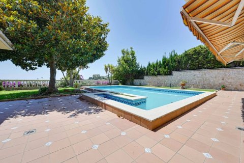 Купить дом в Бланес, Испания с 5 спален, 654м², № 2470 - фото 17