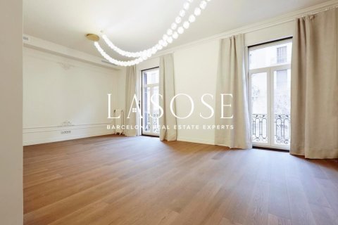 Купить квартиру в Эшампле, Испания с 4 спальни, 200м², № 2466 - фото 20