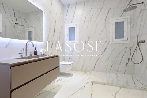 Купить квартиру в Эшампле, Испания с 4 спальни, 200м², № 2466 - фото 3