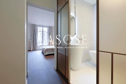 Купить квартиру в Эшампле, Испания с 4 спальни, 200м², № 2466 - фото 21