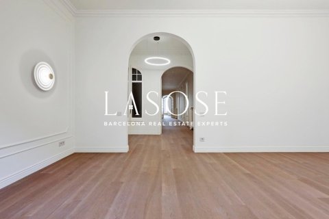 Купить квартиру в Эшампле, Испания с 4 спальни, 200м², № 2466 - фото 13