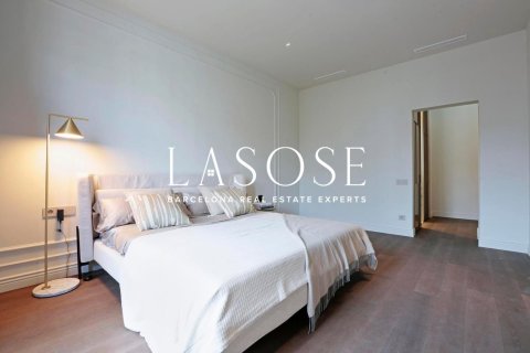 Купить квартиру в Эшампле, Испания с 4 спальни, 200м², № 2466 - фото 16