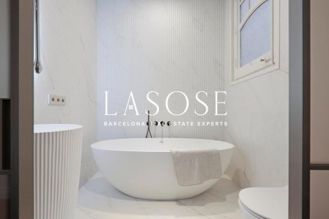 Купить квартиру в Эшампле, Испания с 4 спальни, 200м², № 2466 - фото 5