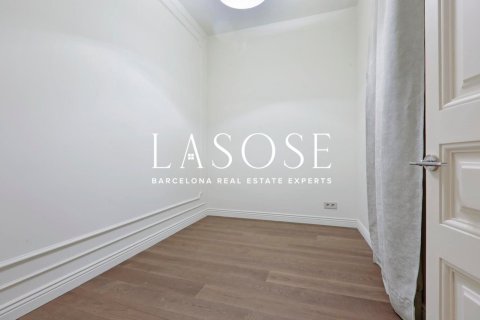 Купить квартиру в Эшампле, Испания с 4 спальни, 200м², № 2466 - фото 23