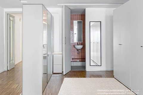 Купить квартиру в Старый город, Барселона, Испания с 2 спальни, 133м², № 2465 - фото 25