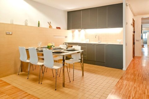 Купить квартиру в Старый город, Барселона, Испания с 2 спальни, 133м², № 2465 - фото 6