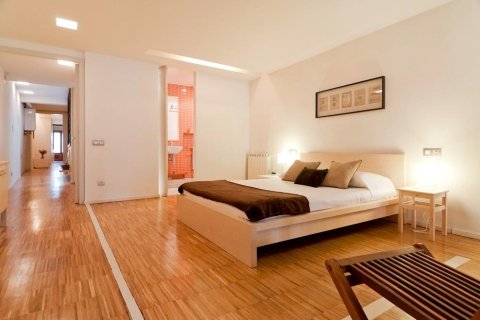 Купить квартиру в Старый город, Барселона, Испания с 2 спальни, 133м², № 2465 - фото 17