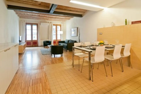 Купить квартиру в Старый город, Барселона, Испания с 2 спальни, 133м², № 2465 - фото 3