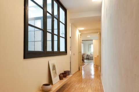 Купить квартиру в Старый город, Барселона, Испания с 2 спальни, 133м², № 2465 - фото 13