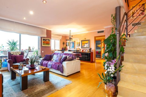 5 chambres penthouse à vendre à Sant Just Desvern, Barcelona, Catalonia, Spain № 4172 - photo 11