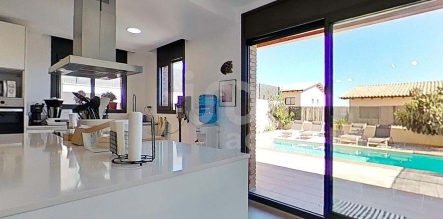 Таунхаус с 4 спальнями в Ситжесе, Барселона, Каталония, Испания № 2806