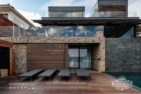 Купить виллу в Льорет-де-Мар, Испания с 6 спален, 561м², № 991 - фото 9