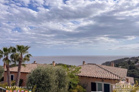 Купить виллу в Тосса-де-Мар, Испания с 4 спальни, 215м², № 994 - фото 7