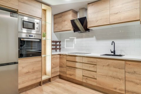 2 bedrooms apartment for sale in Barcelona, Catalonia, Spain № 7141 - photo 25