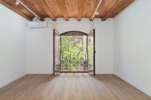 2 bedrooms apartment for sale in Barcelona, Catalonia, Spain № 7141
