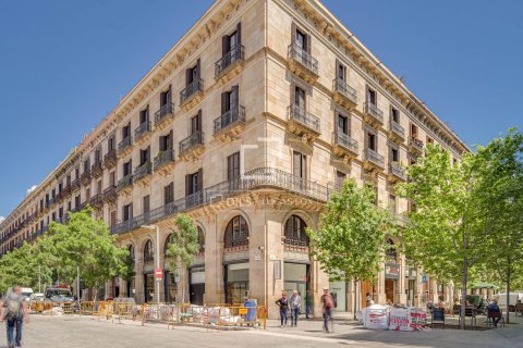 2 bedrooms apartment for sale in Barcelona, Catalonia, Spain № 7141 - photo 5
