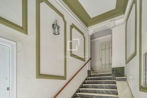 2 bedrooms apartment for sale in Barcelona, Catalonia, Spain № 7141 - photo 7