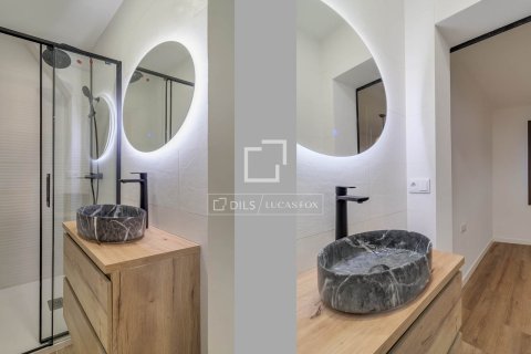 2 bedrooms apartment for sale in Barcelona, Catalonia, Spain № 7141 - photo 15