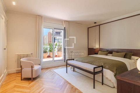 5 bedrooms penthouse for sale in Barcelona, Catalonia, Spain № 7145 - photo 11