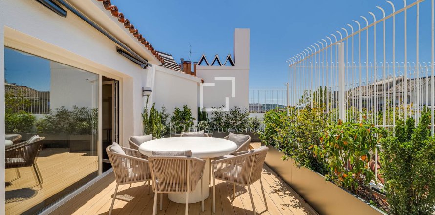 5 bedrooms penthouse for sale in Barcelona, Catalonia, Spain № 7145
