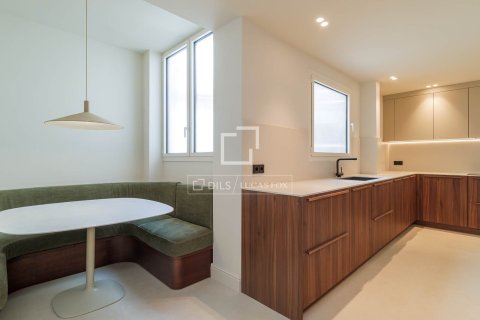 5 bedrooms penthouse for sale in Barcelona, Catalonia, Spain № 7145 - photo 17