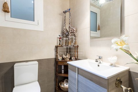 Купить квартиру в Барселона, Испания с 4 спальни, 133м², № 7143 - фото 11
