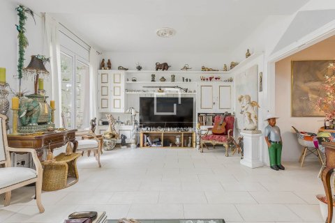 Купить квартиру в Барселона, Испания с 4 спальни, 133м², № 7143 - фото 28