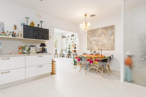 Купить квартиру в Барселона, Испания с 4 спальни, 133м², № 7143 - фото 25
